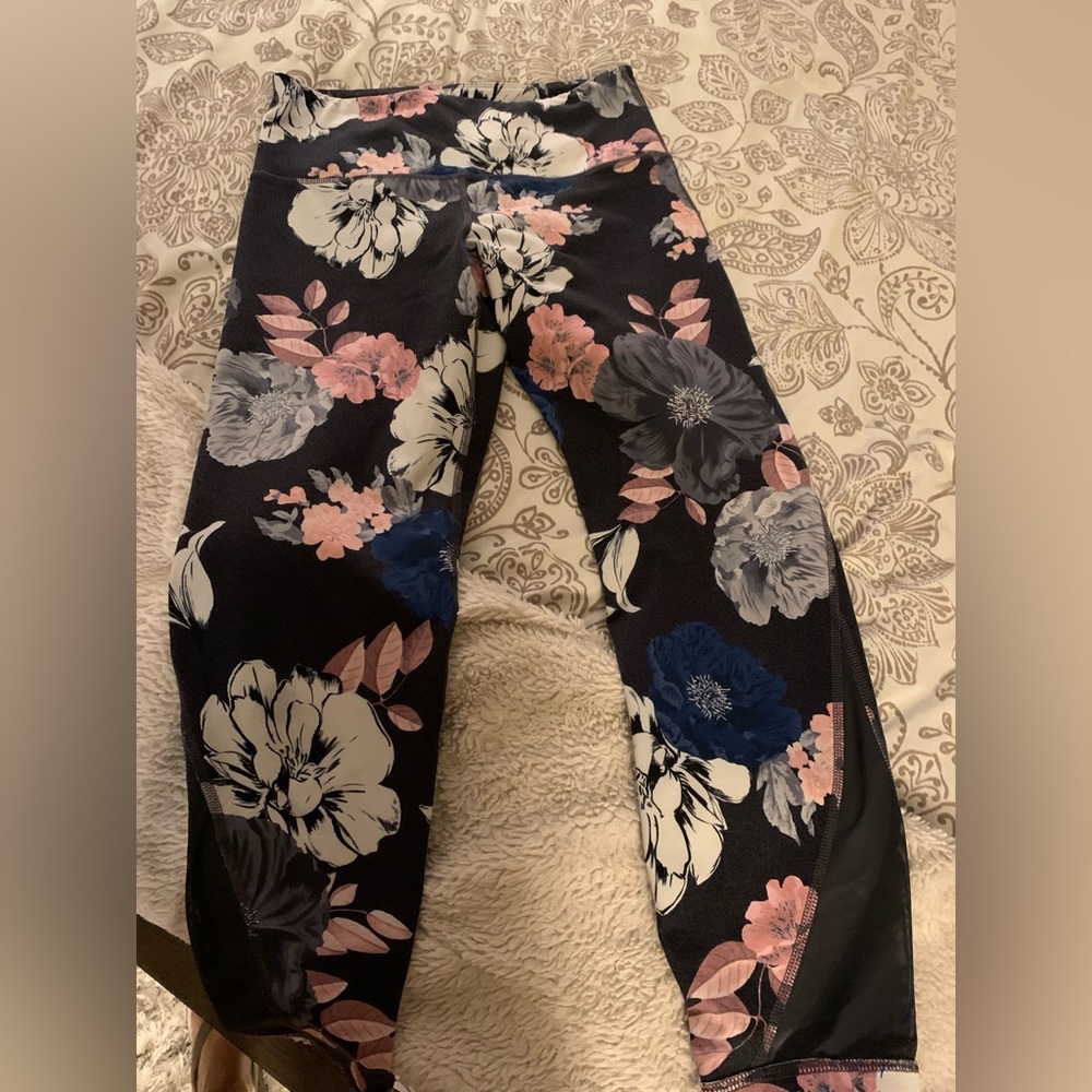 Old Navy workout leggings